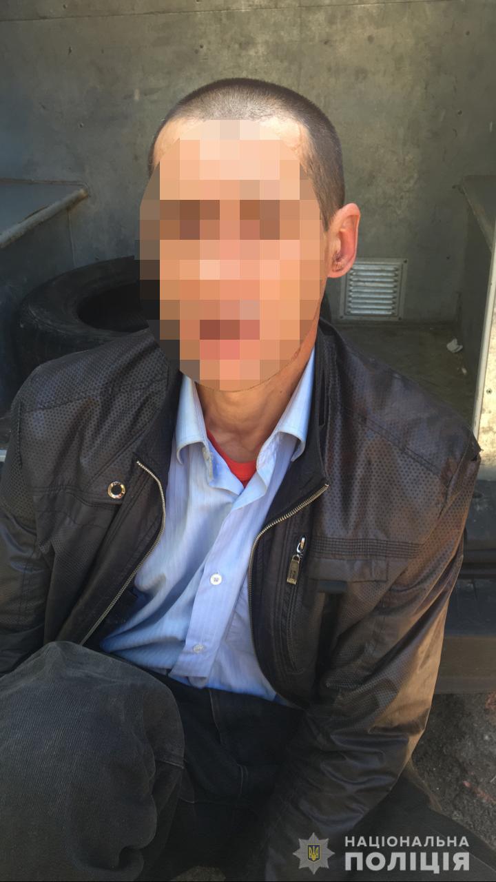 Львів&rsquo;янка побила молотком та пограбувала колишнього співмешканця. Фото поліції