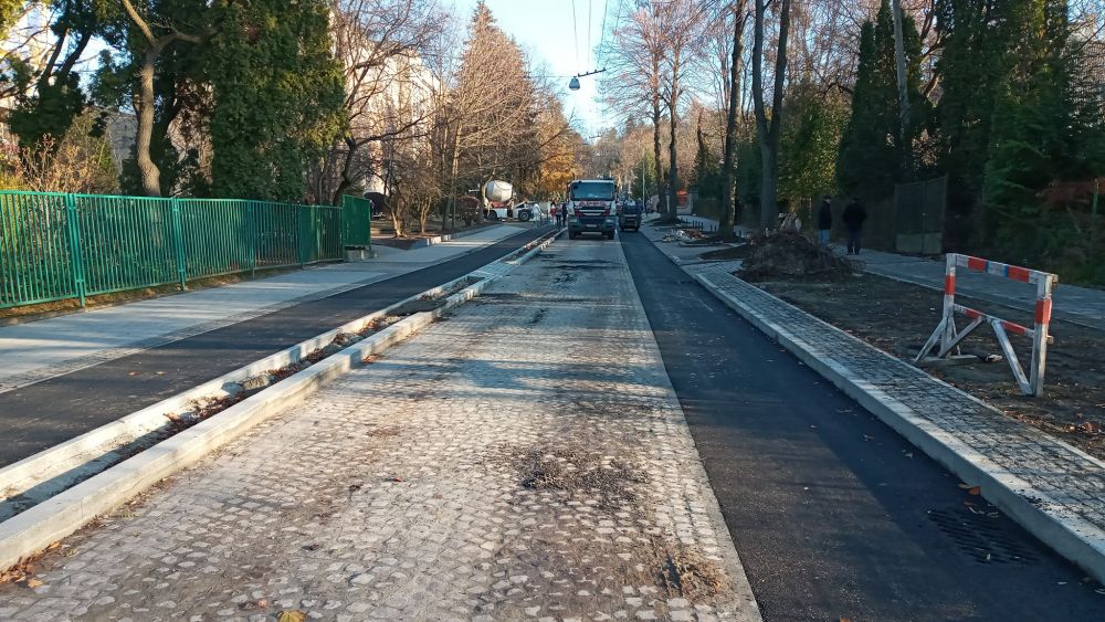 Вулицю Шімзерів у Львові відкрили для проїзду