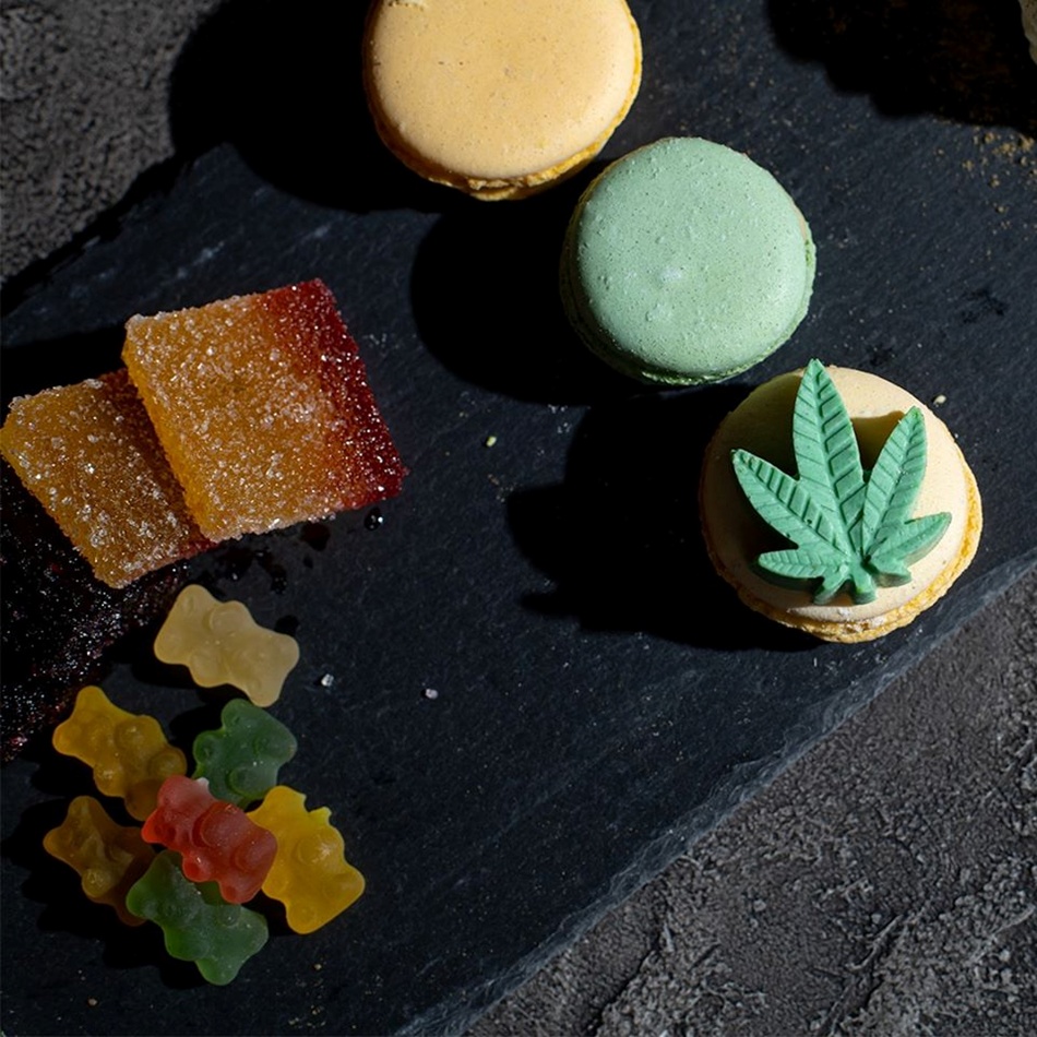 Канабіс-кафе з наливками. Фото: "Львівські коноплі"/Фейсбук.