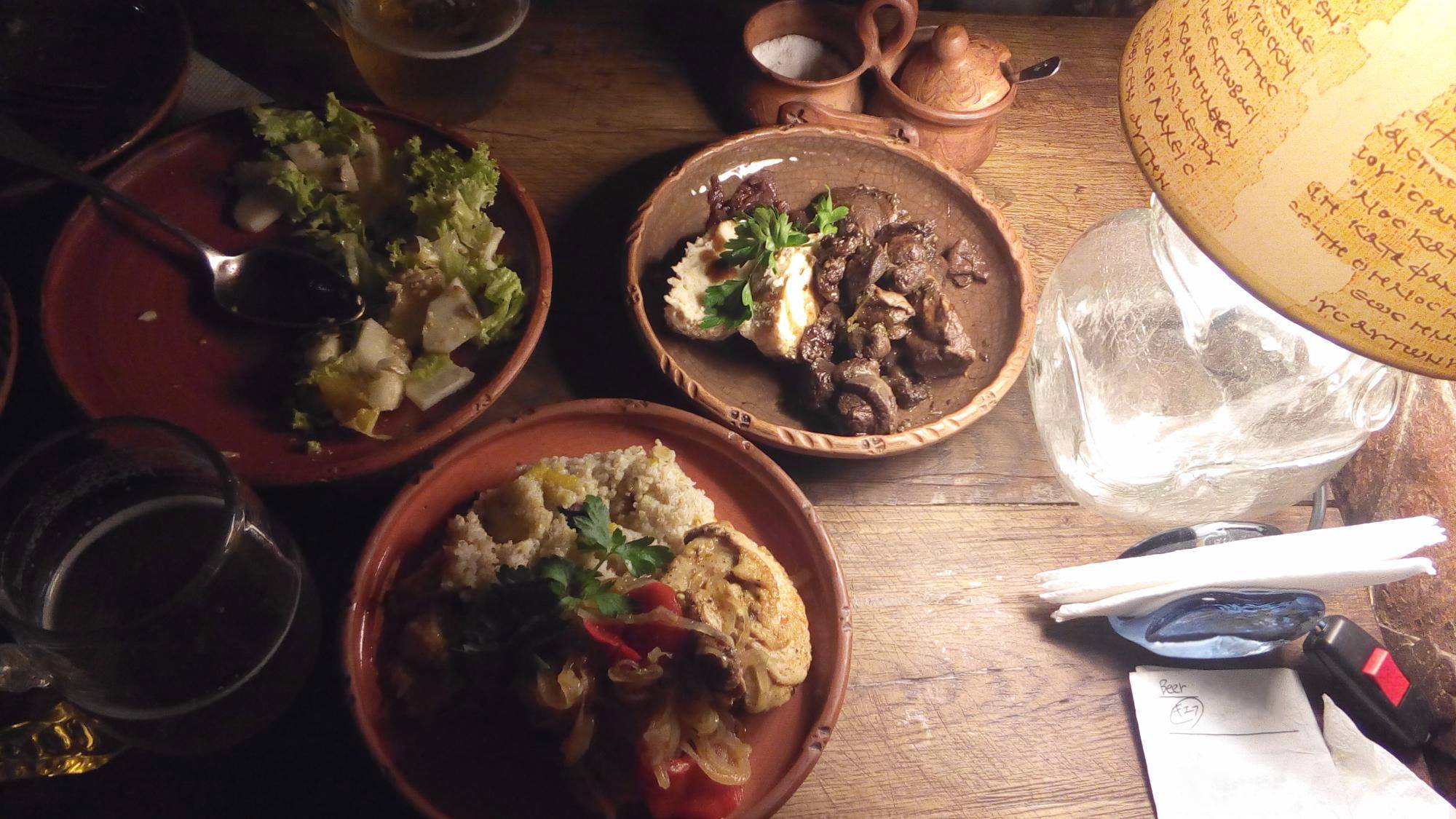 Де у Львові можна ситно і недорого пообідати