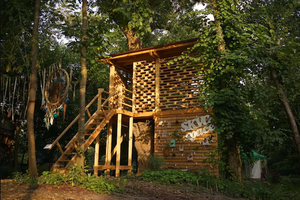 7 унікальних помешкань в Україні для туристів, яких важко здивувати. Фото: airbnb.com.ua