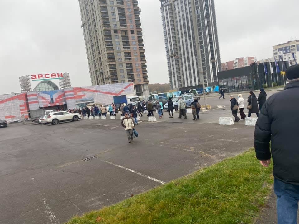 На Сихові відкрили новий «Арсен». Фото: Анна Стецька