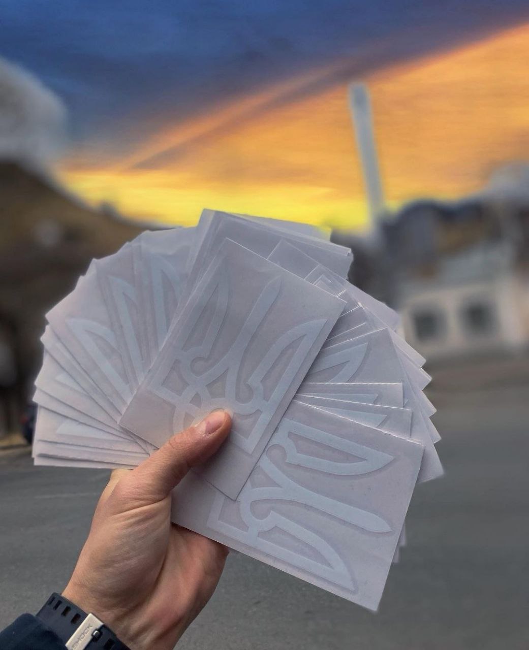 Патріотичні наклейки на авто.