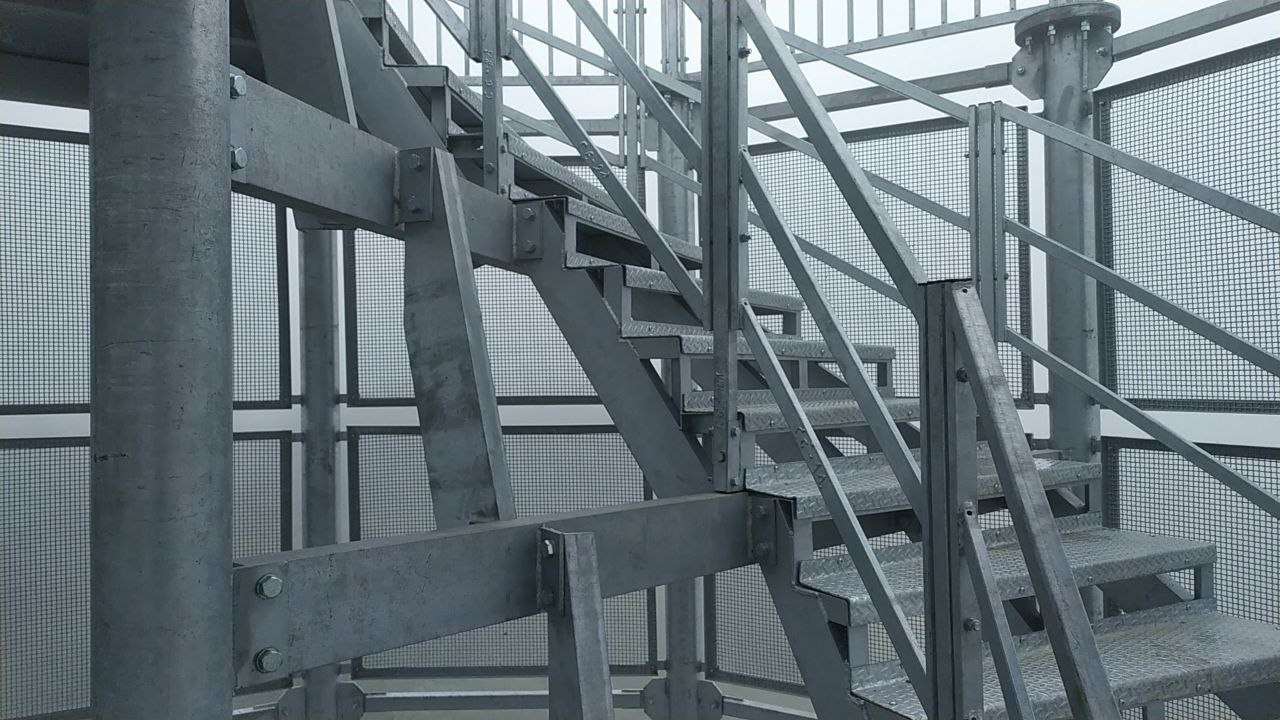 В Карпатах у Львівській області з’явилася 15-метрова оглядова вежа