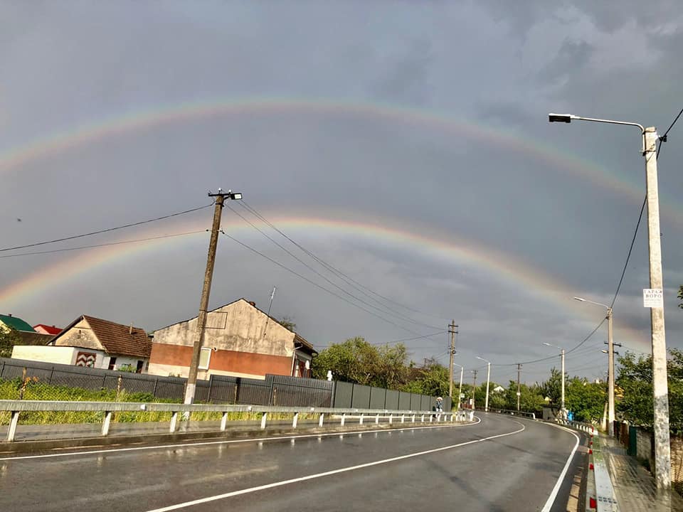 Гарний знак: Над Миколаєвом з’явилася подвійна веселка