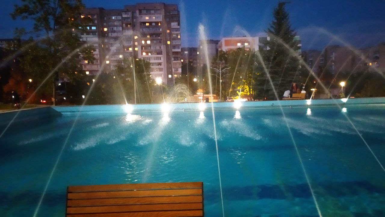 У Львові на Топольній з’явився новий фонтан