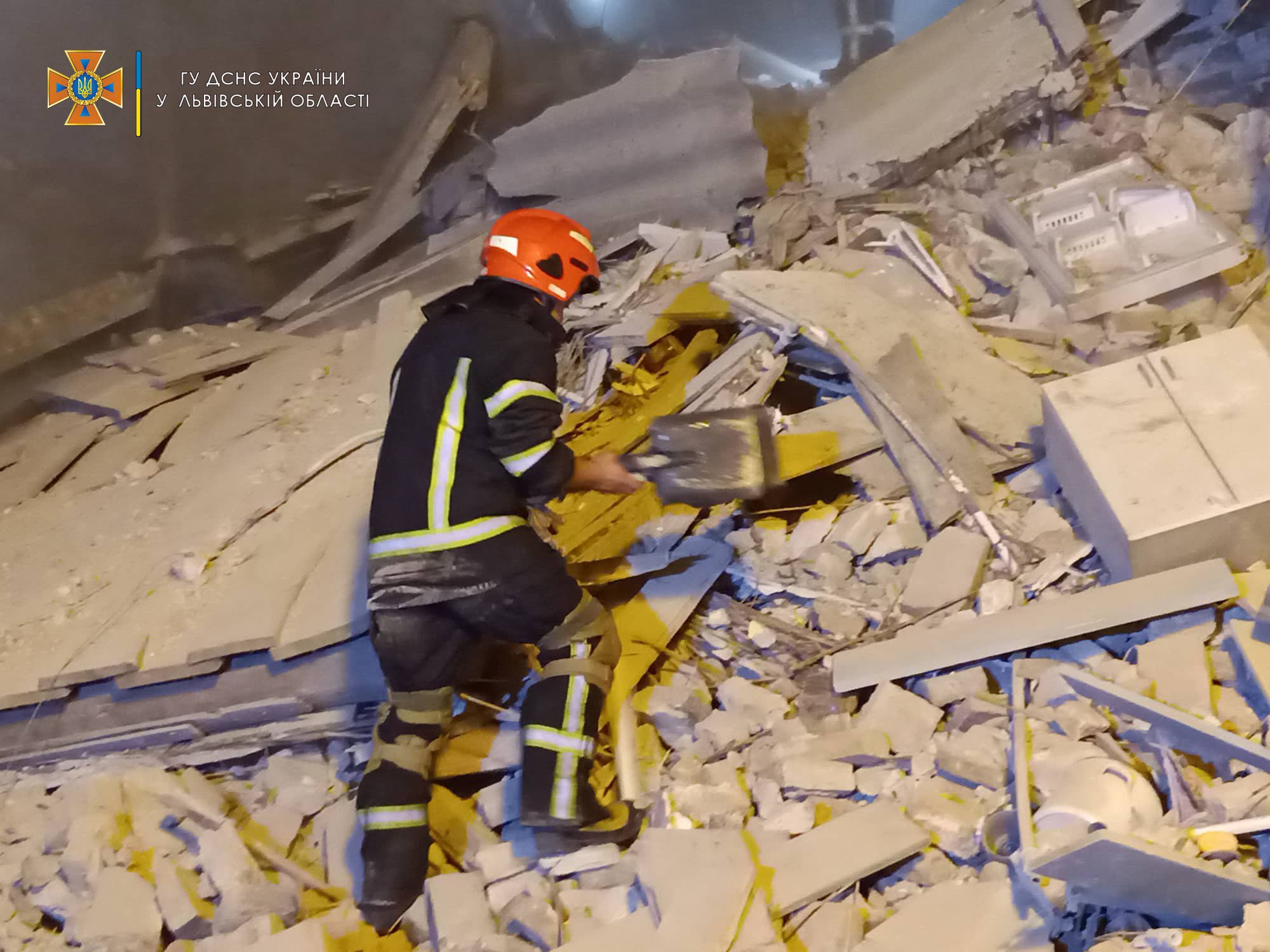 У центрі Львова вночі завалилася частина будинку