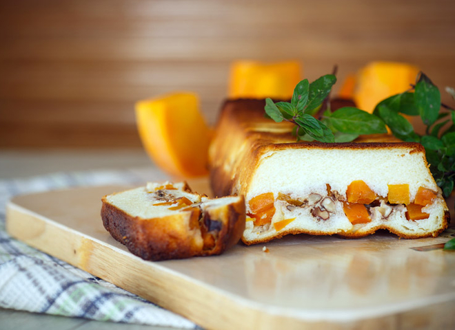 Запіканка з гарбуза із яблуками, горіхами і медом.