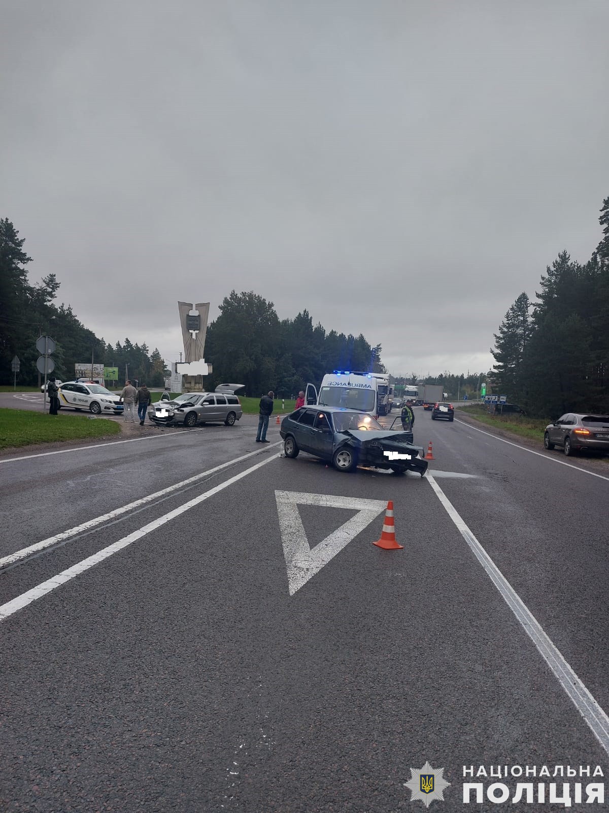 У Золочівському районі зіткнулися два автомобілі: один з водіїв був у стані сп’яніння.