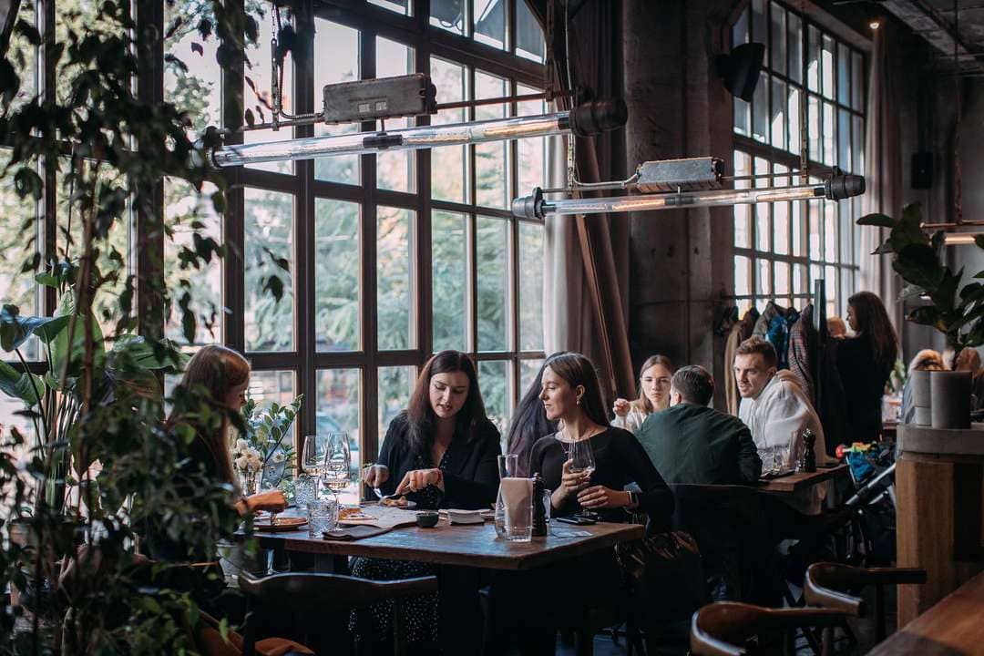 Де в Києві насолодитися ідеальними бранчами: топ локацій для пізніх сніданків