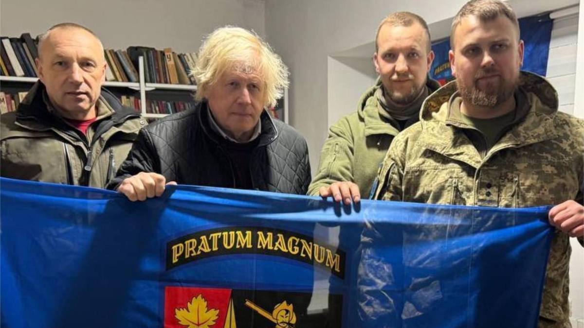 Борис Джонсон відвідав фронт у Запоріжжі - що він побачив.