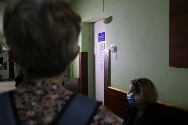 272 львівських педагога протестували на коронавірус: результати фото