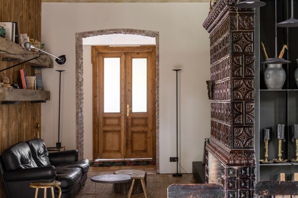 Переосмислили гуцульську етніку: стара львівська квартира опинилася у світовому виданні ArchDaily фото 12