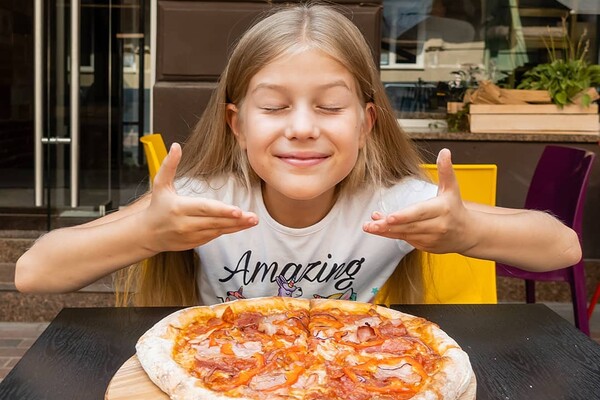 Піца з просекко: на Кривій Липі відкрили новий сімейний ресторан  фото 5
