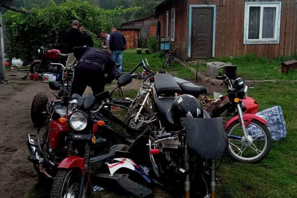 Заробляли на чужому: львівські копи затримали серійних крадіїв мотоциклів фото 2