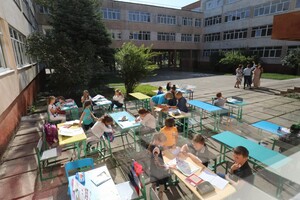 Фоторепортаж: у львівських школах проводять уроки просто неба  фото 3