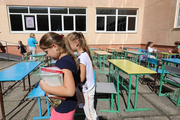 Фоторепортаж: у львівських школах проводять уроки просто неба  фото 4