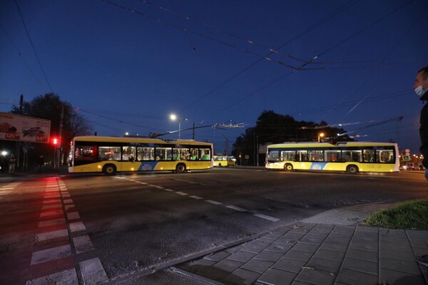 Фото дня: Хуторівкою поїхали тролейбуси фото 4