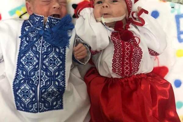 У львівському пологовому немовлят одягнули у перші вишиванки &mdash; фото фото 3