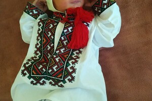 У львівському пологовому немовлят одягнули у перші вишиванки &mdash; фото фото 8
